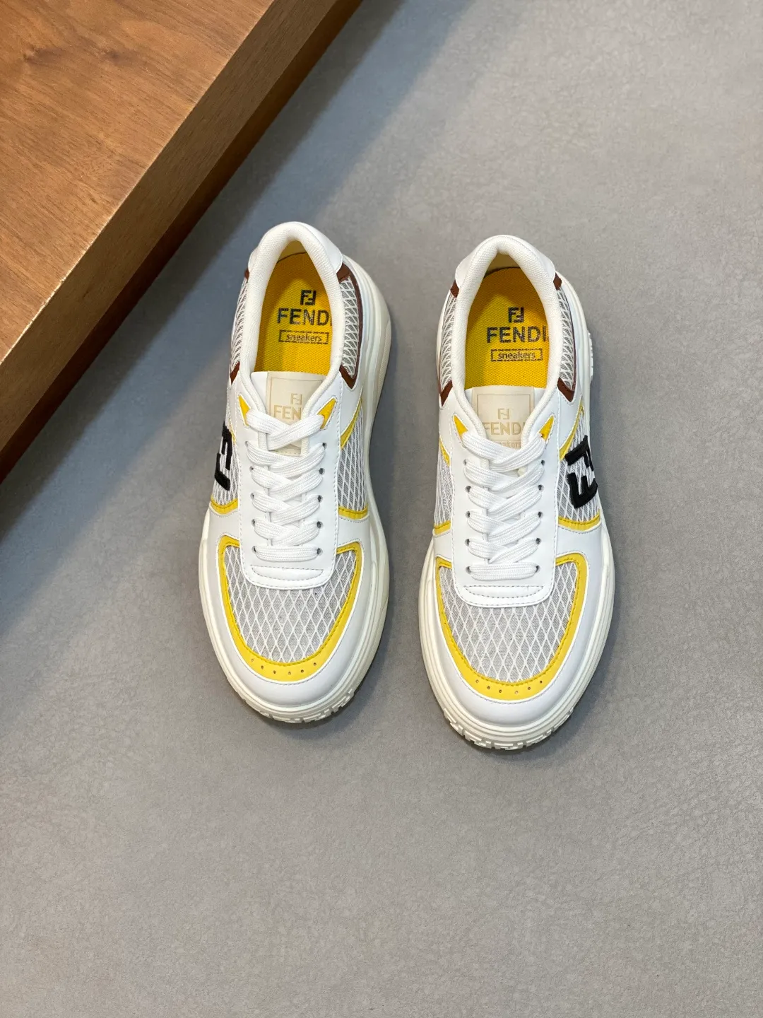 💰780 [FENDI] Fendi - high-end quality original order 🔍🔍🔍 casual sports shoes - Upper: 🔝 Nappa calfskin spliced breathable mesh injection molded brand logo plastic module - Lining: brand canvas - Outsole: ultra-light T men's shoes 💰R foam rubber; molded outsole - Ultra-high quality control · Fine workmanship: highlighted (high-end · extravagant · grade) -Size: 39-44 (38, 45, can be customized)